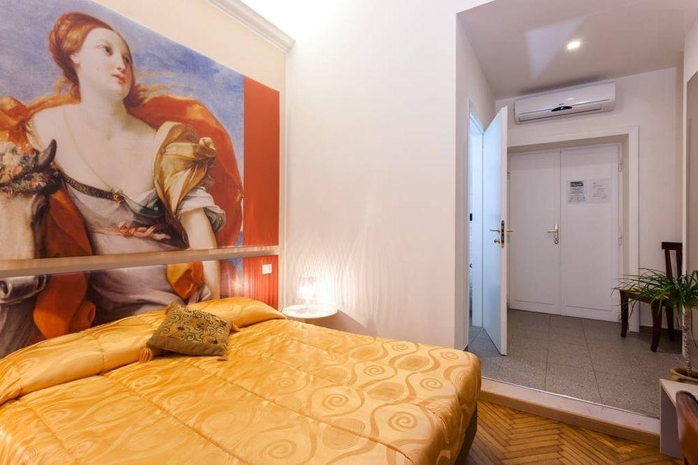 Roma In Una Stanza Guesthouse ภายนอก รูปภาพ